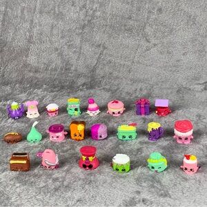 Shopkins Toys By Moose  Lot of 22 Figures- No Duplicates